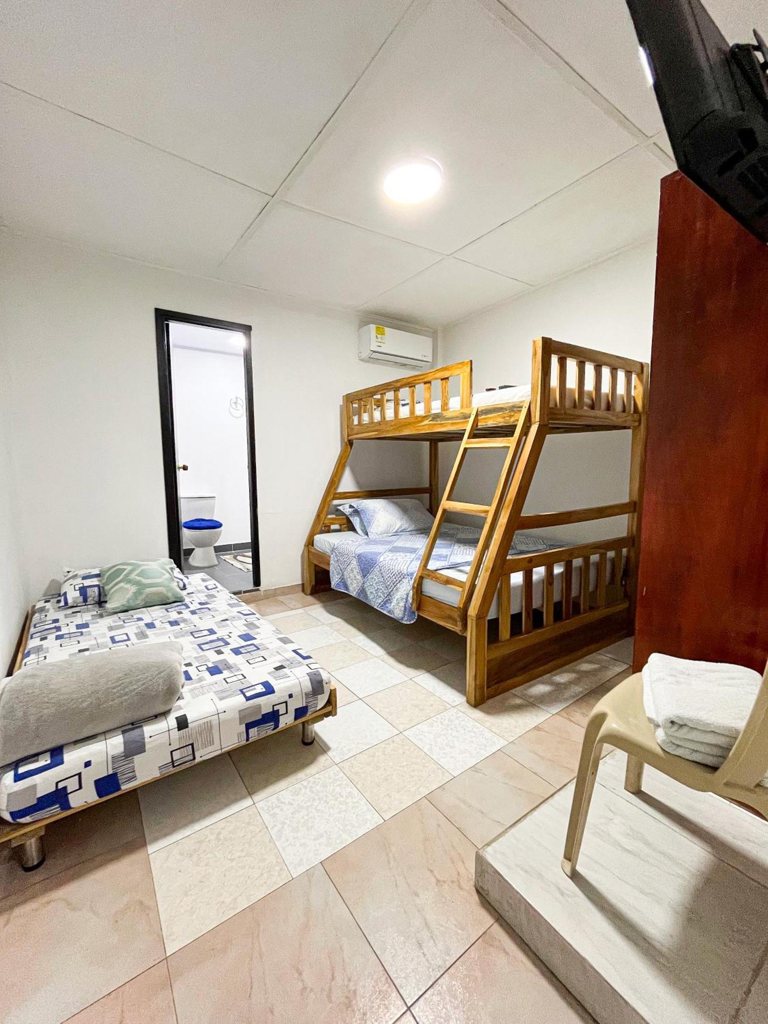 Miss Yasmin Place San Andrés Exterior photo